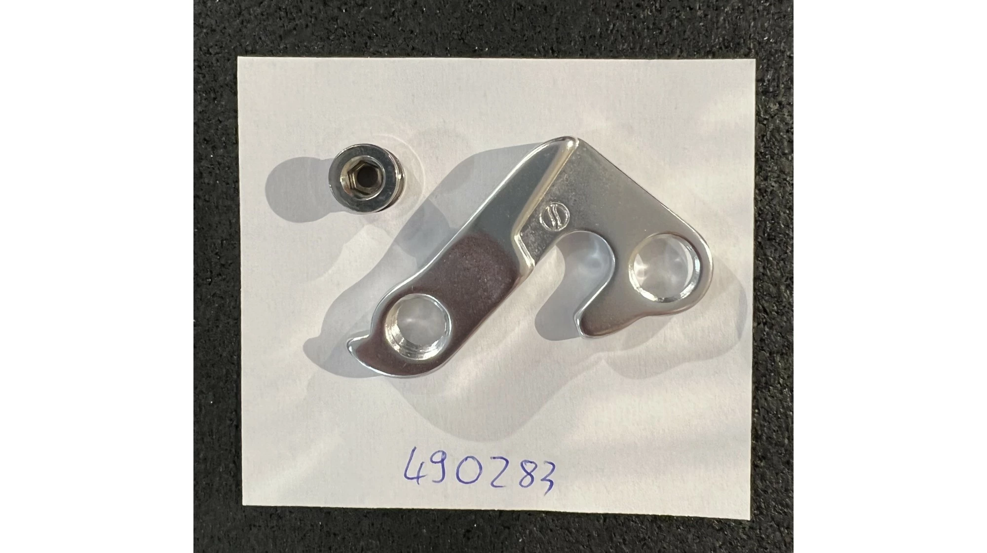 PATTE DE DERAILLEUR 1T GIANT 2 PATTE DE DERAILLEUR 1T GIANT – Image 2